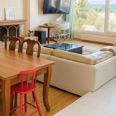 Caecilia Lawrence Bio Sea - Sleeps 12